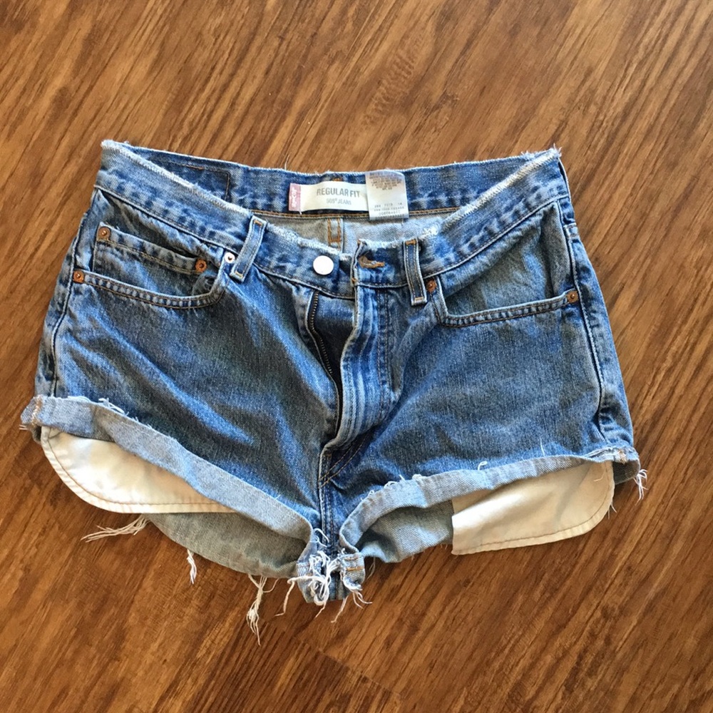Levi Medium Wash Shorts